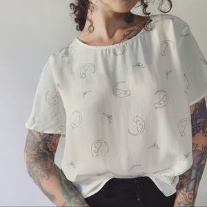 Amour Vert, Hannah Silk Blouse (Conversational cats), Size XS, Ivory.